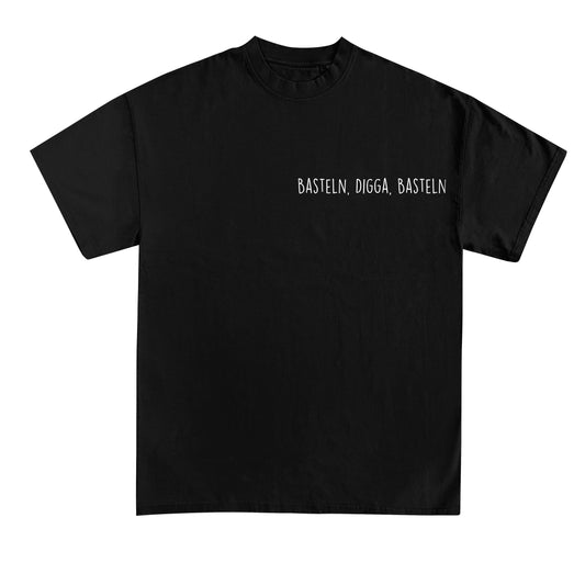 T-Shirt mit kleinem Brustdruck und Spruch „Basteln, Digga, Basteln“ für Erzieherinnen und Erzieher | Pädagogikkram